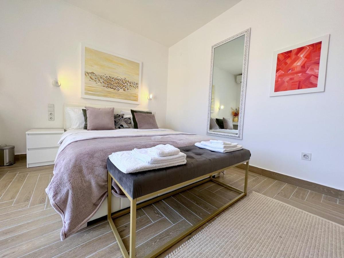 King Residence Old Town Rab - Adults Only Rab Town Bagian luar foto