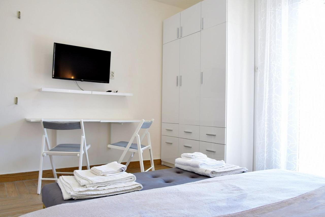 King Residence Old Town Rab - Adults Only Rab Town Bagian luar foto