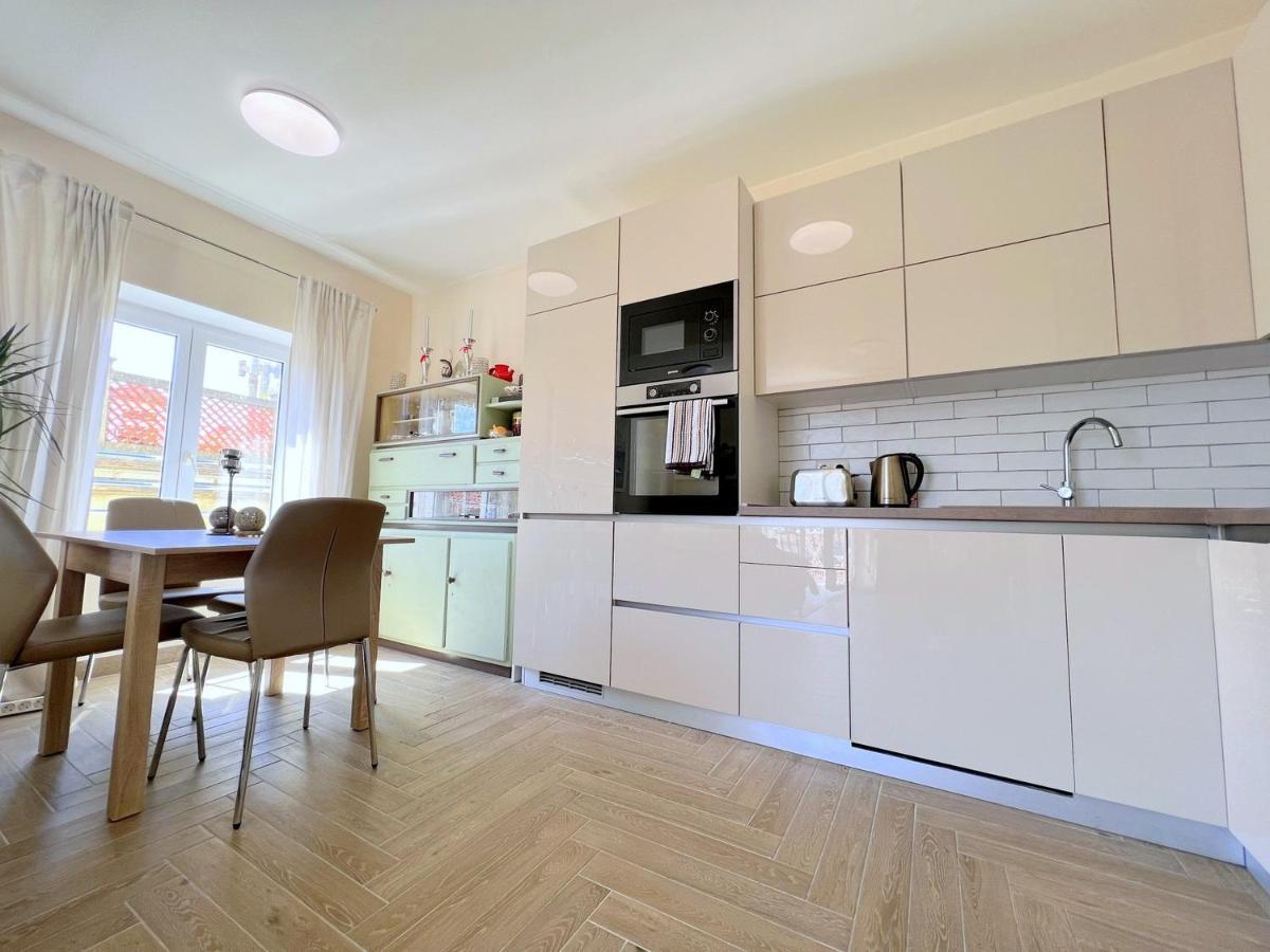 King Residence Old Town Rab - Adults Only Rab Town Bagian luar foto